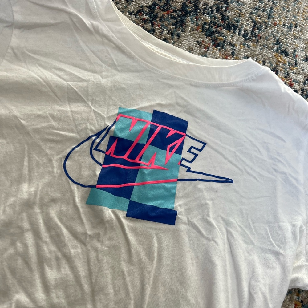 Boys Long Sleeve Nike Tee - Picture 2 of 6